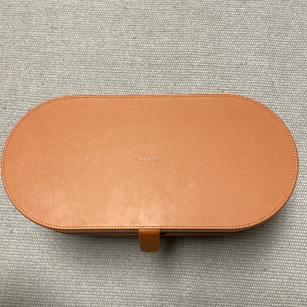 Dyson Airwrap with box and attachments